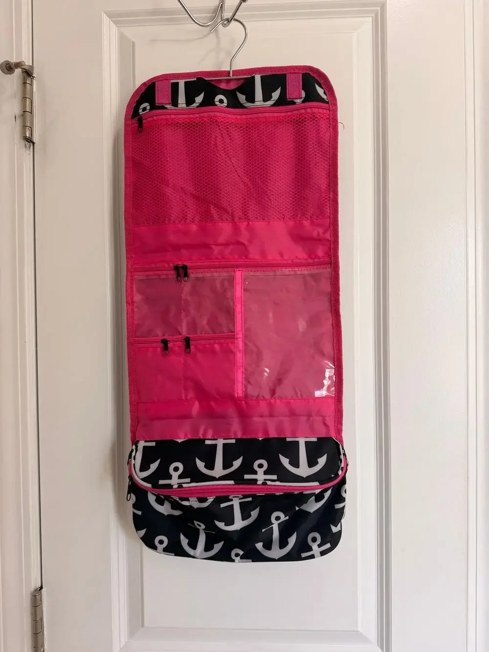 NWT Hanging Travel Toiletry Cosmetic Roll Up Bag Black White Anchor Pink